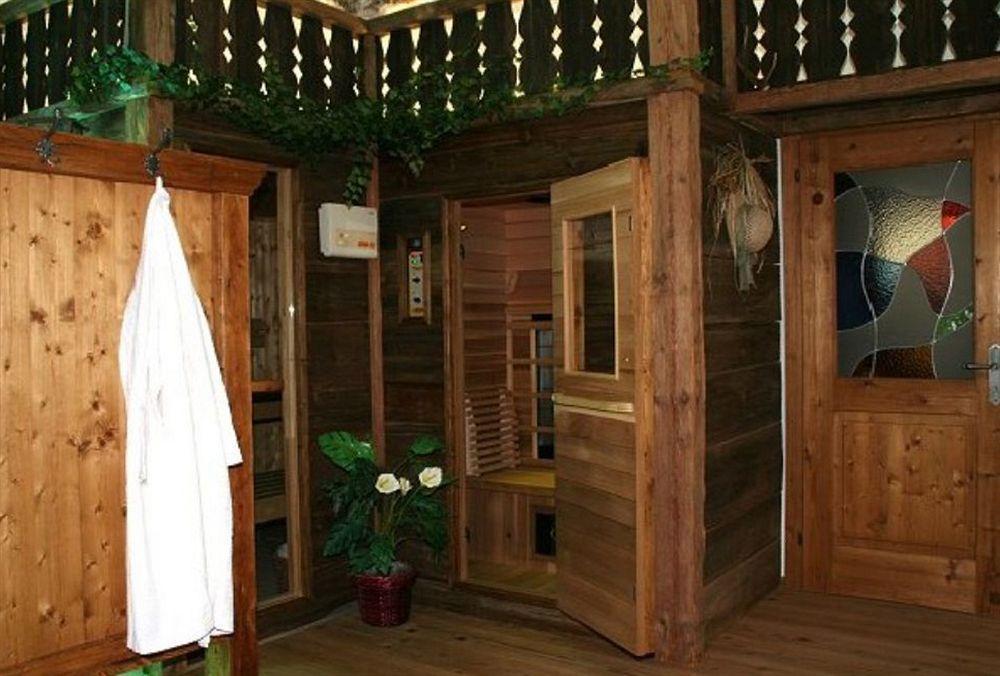 Hotel-Garni Schernthaner Санкт Гильген Экстерьер фото