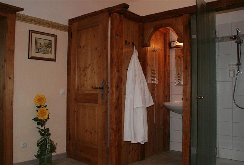 Hotel-Garni Schernthaner Санкт Гильген Экстерьер фото